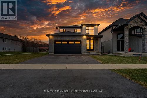 1564 BENJAMIN DRIVE  London East (East D), ON N5V 5J5