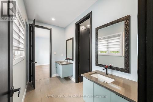 679 Broadview Avenue, Ottawa, ON - Indoor