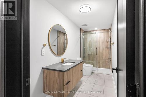 679 Broadview Avenue, Ottawa, ON - Indoor Photo Showing Bathroom