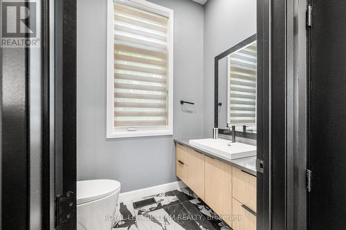 679 Broadview Avenue, Ottawa, ON - Indoor Photo Showing Bathroom