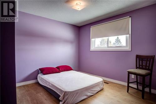 77 Third Avenue, Lively, ON - Indoor Photo Showing Bedroom