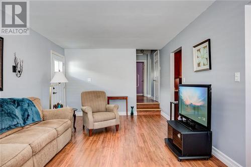 77 Third Avenue, Lively, ON - Indoor Photo Showing Living Room