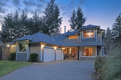 1669 Essex Pl Comox, BC V9M 4C6
