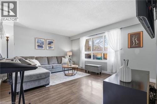 423 WESTWOOD Drive Unit# 44  Kitchener, ON N2M 5B5