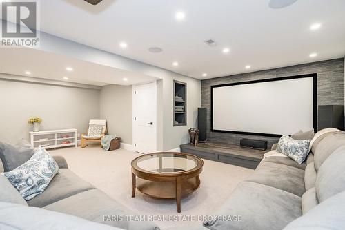 8 Malta Crescent, Springwater, ON - Indoor