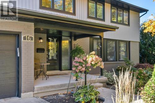 16 Briarfield Crescent, St. Catharines (Glendale/Glenridge), ON - Outdoor With Deck Patio Veranda