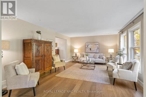 16 Briarfield Crescent, St. Catharines (Glendale/Glenridge), ON - Indoor Photo Showing Living Room