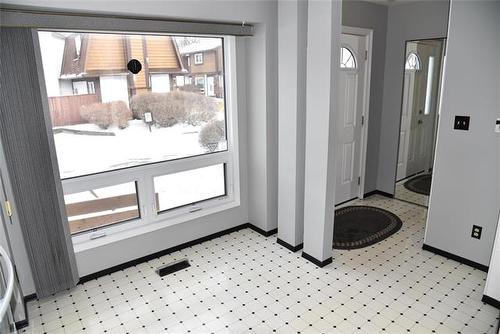 E-45 Eric St, Winnipeg, MB 