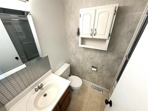 E-45 Eric St, Winnipeg, MB 