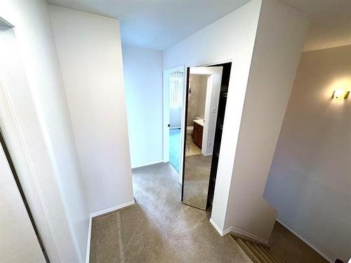 E-45 Eric St, Winnipeg, MB 