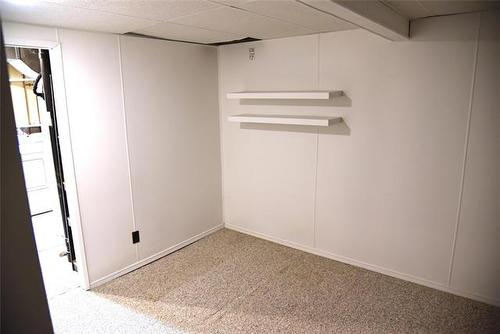 E-45 Eric St, Winnipeg, MB 