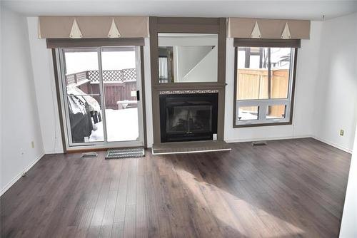 E-45 Eric St, Winnipeg, MB 