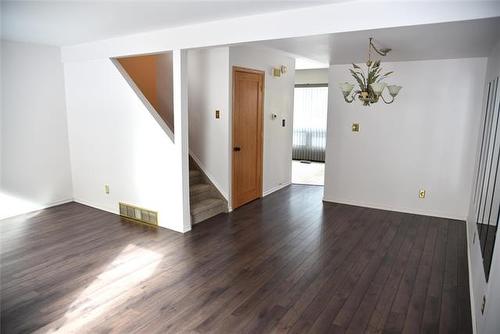 E-45 Eric St, Winnipeg, MB 