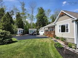 377 Laurel Ridge Drive  Beaver Bank, NS B4G 1H7