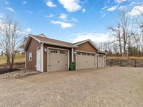 301 Preakness Crescent, Fall River, NS 