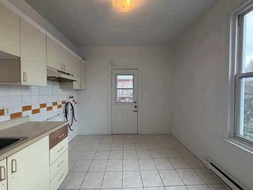 Cuisine - 146 4E Avenue, Montréal (Verdun/Île-Des-Soeurs), QC - Indoor Photo Showing Kitchen