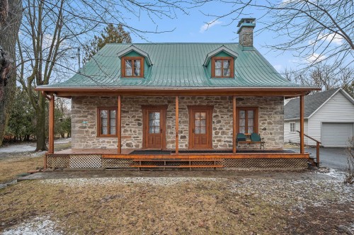 945 Av. Des Lacasse - Photo 1