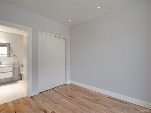 Chambre à coucher principale - 3515 Boul. Décarie, Montréal (Côte-Des-Neiges/Notre-Dame-De-Grâce), QC - Indoor Photo Showing Other Room