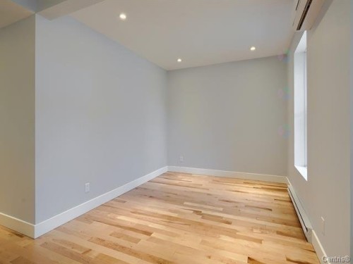 Salon - 3515 Boul. Décarie, Montréal (Côte-Des-Neiges/Notre-Dame-De-Grâce), QC - Indoor Photo Showing Other Room
