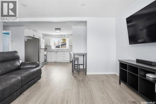 68 Young Crescent, Regina, SK - Indoor Photo Showing Living Room