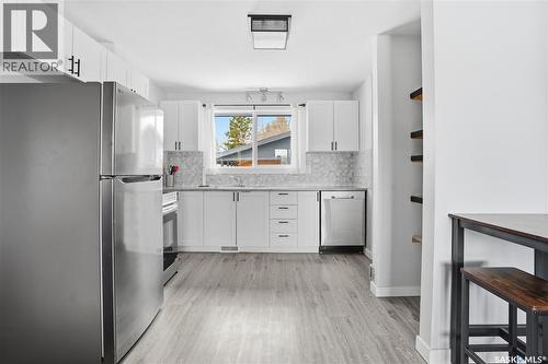 68 Young Crescent, Regina, SK - Indoor Photo Showing Kitchen