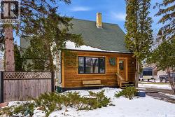 2612 Lindsay STREET  Regina, SK S4N 3E1