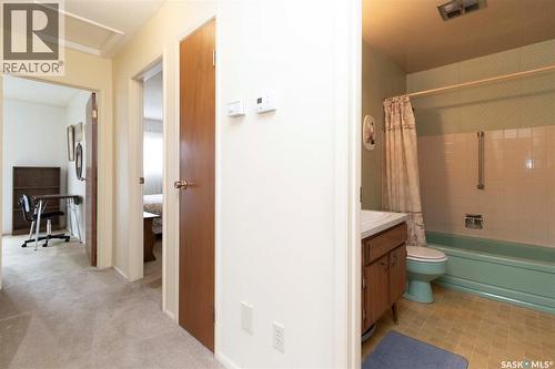 24 Anderson Crescent, Saskatoon, SK - Indoor Photo Showing Bathroom