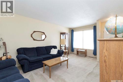 24 Anderson Crescent, Saskatoon, SK - Indoor Photo Showing Living Room