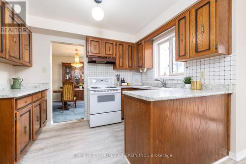 2593 Gazebo Court, Mississauga, ON - Indoor Photo Showing Kitchen
