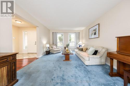 2593 Gazebo Court, Mississauga, ON - Indoor Photo Showing Living Room