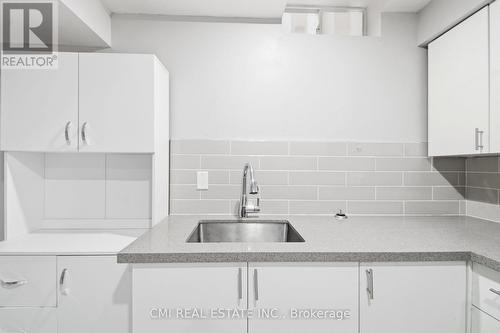 3 Forest Point Drive, Toronto, ON - Indoor Photo Showing Kitchen