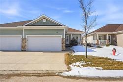 12-420 John Forsyth RD Winnipeg, MB R2N 4M8