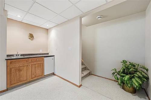 12-420 John Forsyth Rd, Winnipeg, MB 