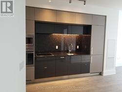 4812 - 10 YORK STREET  Toronto, ON M5J 2Z2