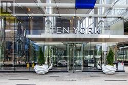 4812 - 10 YORK STREET Toronto, ON M5J 2Z2