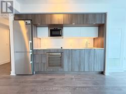 724 - 585 BLOOR STREET E  Toronto, ON M4W 0B3