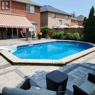 2216 NORFOLK DRIVE Oakville, ON L6H 6H4