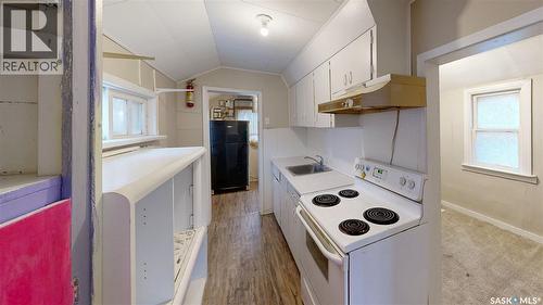 460 King Street, Regina, SK - Indoor Photo Showing Kitchen