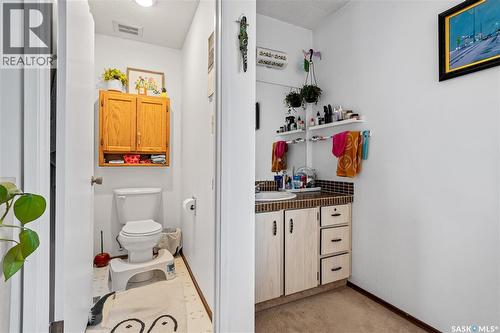 78 Wood Crescent, Regina, SK - Indoor