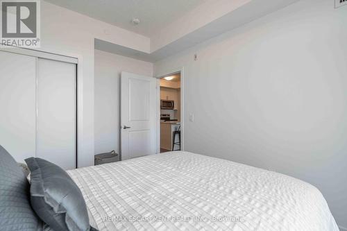 541 - 5055 Greenlane Road, Lincoln, ON - Indoor Photo Showing Bedroom