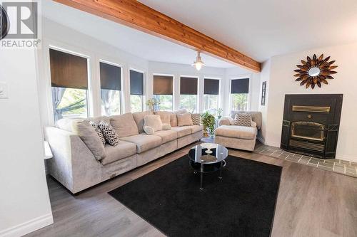 3882 Hamilton Dr, Hilton, ON - Indoor Photo Showing Living Room With Fireplace
