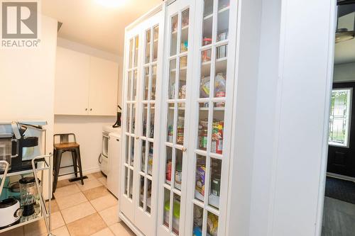 3882 Hamilton Dr, Hilton, ON - Indoor