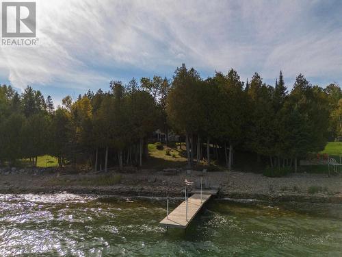 3882 Hamilton Dr, Hilton, ON - Outdoor