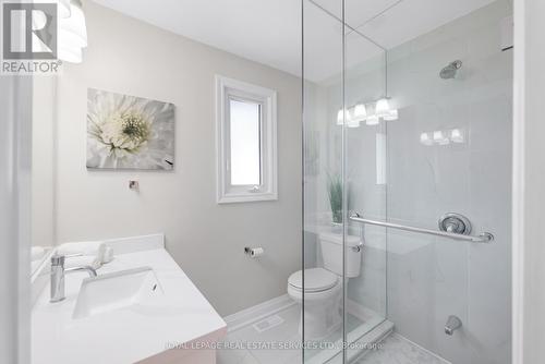1038 Alexandra Avenue, Mississauga, ON - Indoor Photo Showing Bathroom