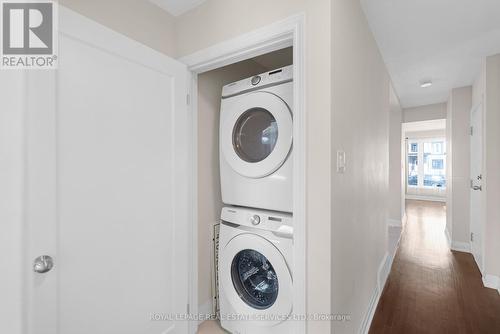 1038 Alexandra Avenue, Mississauga, ON - Indoor Photo Showing Laundry Room