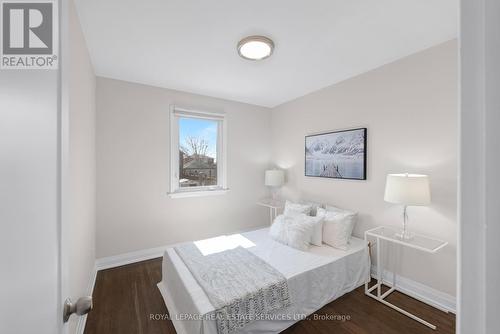 1038 Alexandra Avenue, Mississauga, ON - Indoor Photo Showing Bedroom