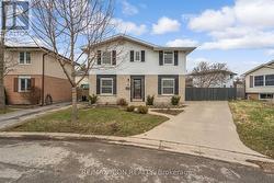 82 BLOOMSBURY COURT London East (East I), ON N5V 3N8