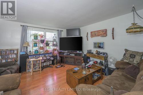 Unit 2 - 79 Joyce Street, St. Thomas, ON - Indoor Photo Showing Living Room