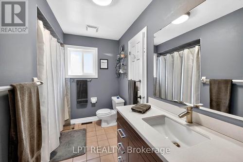 3753 Densbury Drive, Mississauga, ON - Indoor Photo Showing Bathroom