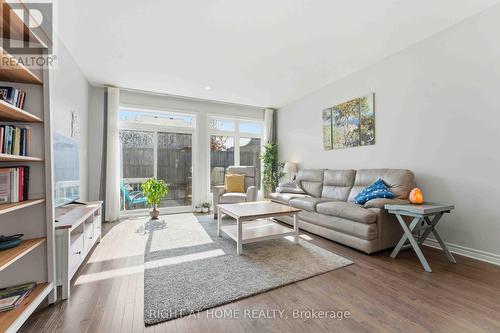 272 Maygrass Way, Ottawa, ON - Indoor Photo Showing Living Room